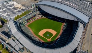 Seattle Mariners Sign Veteran Infielder Donovan Solano